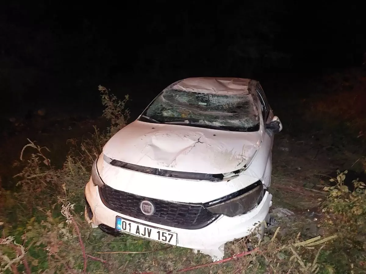 Dörtyol\'da Otomobil Tarlaya Uçtu, 1 Kişi Yaralandı