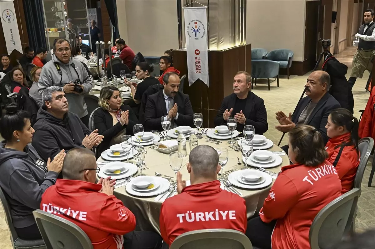 Cumhurbaşkanı Erdoğan, Avrupa Şampiyonu olan Down Sendromlu Futsal Milli Takımı oyuncularıyla bir araya geldi