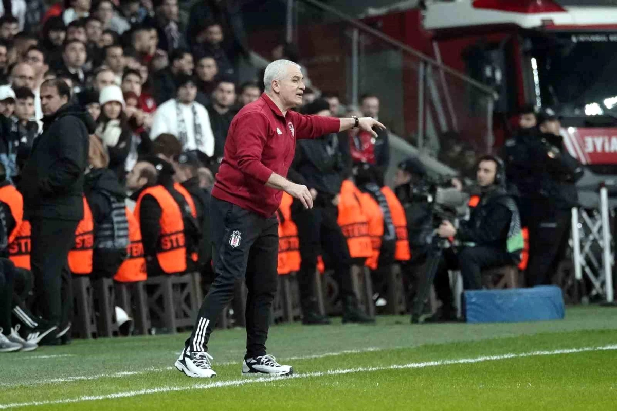 Beşiktaş Teknik Direktörü Rıza Çalımbay\'ın ilk Avrupa maçı mağlubiyetle sonuçlandı