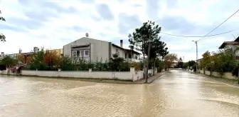 Silivri'de Şiddetli Sağanak Hasara Yol Açtı