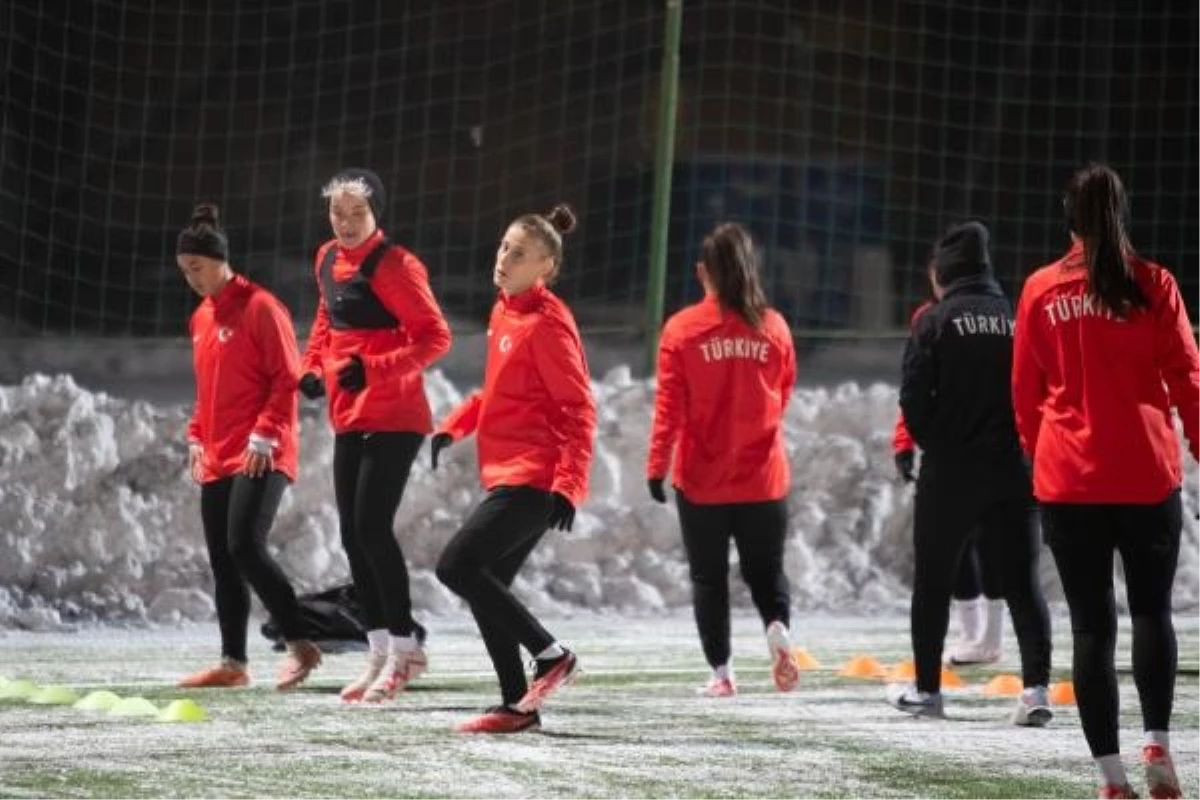 A Milli Kadın Futbol Takımı Litvanya maçı için hazır