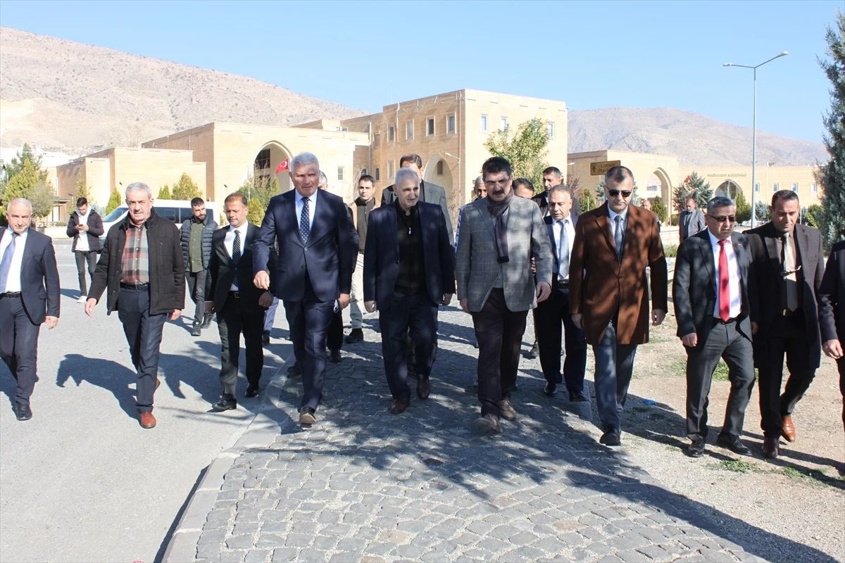 AK Parti Milletvekili Ferhat Nasıroğlu, Hasankeyf\'te ziyaretler gerçekleştirdi