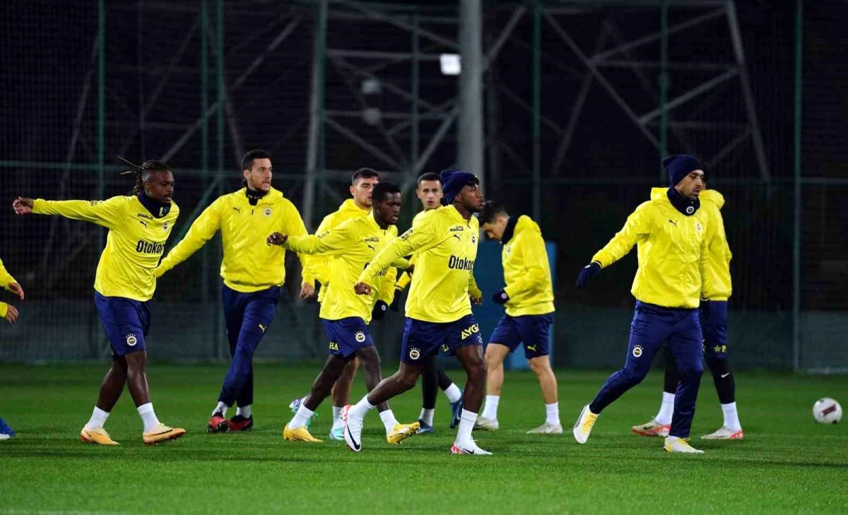 Fenerbahçe, Sivasspor maçı hazırlıklarına başladı