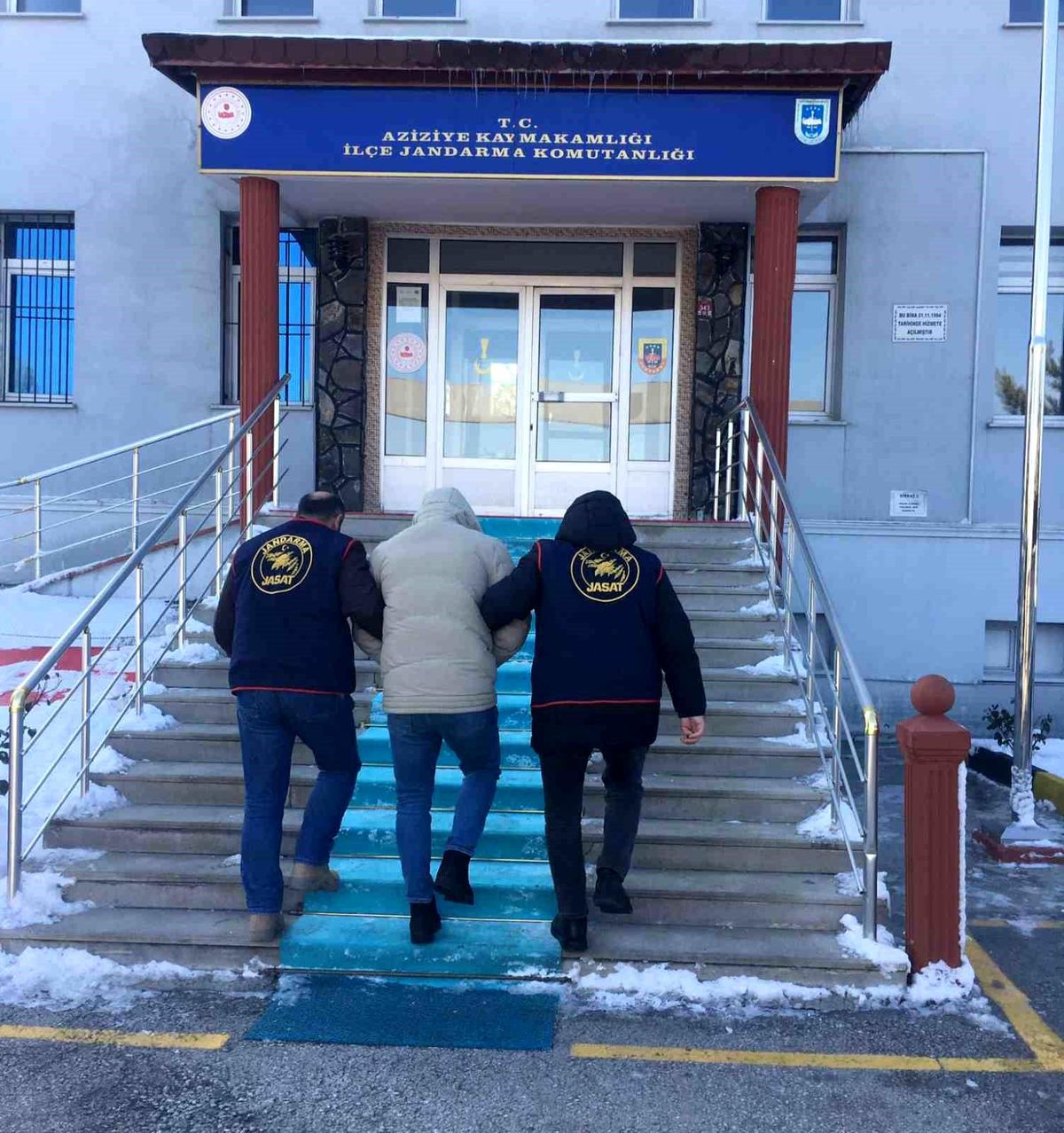 Erzurum\'da Aranan 11 Şahıs Yakalandı