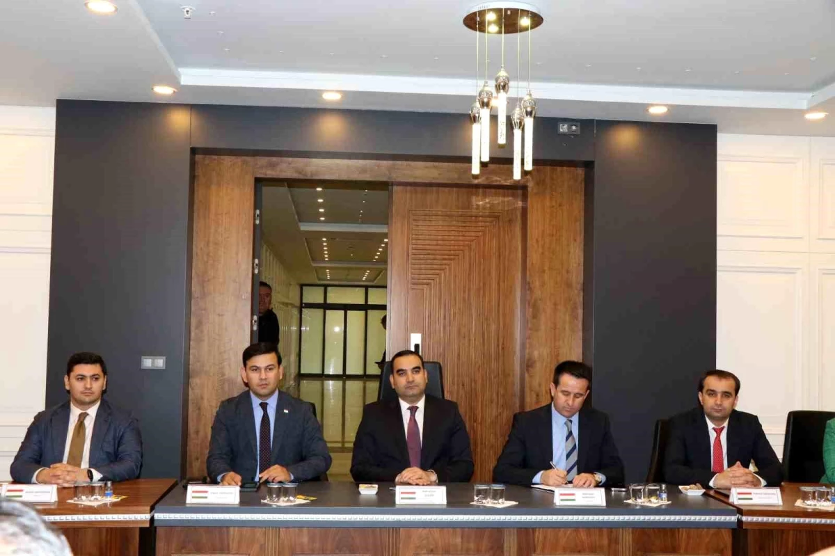 Tacikistan Büyükelçisi Aydın Ticaret Odası\'na ziyarette bulundu