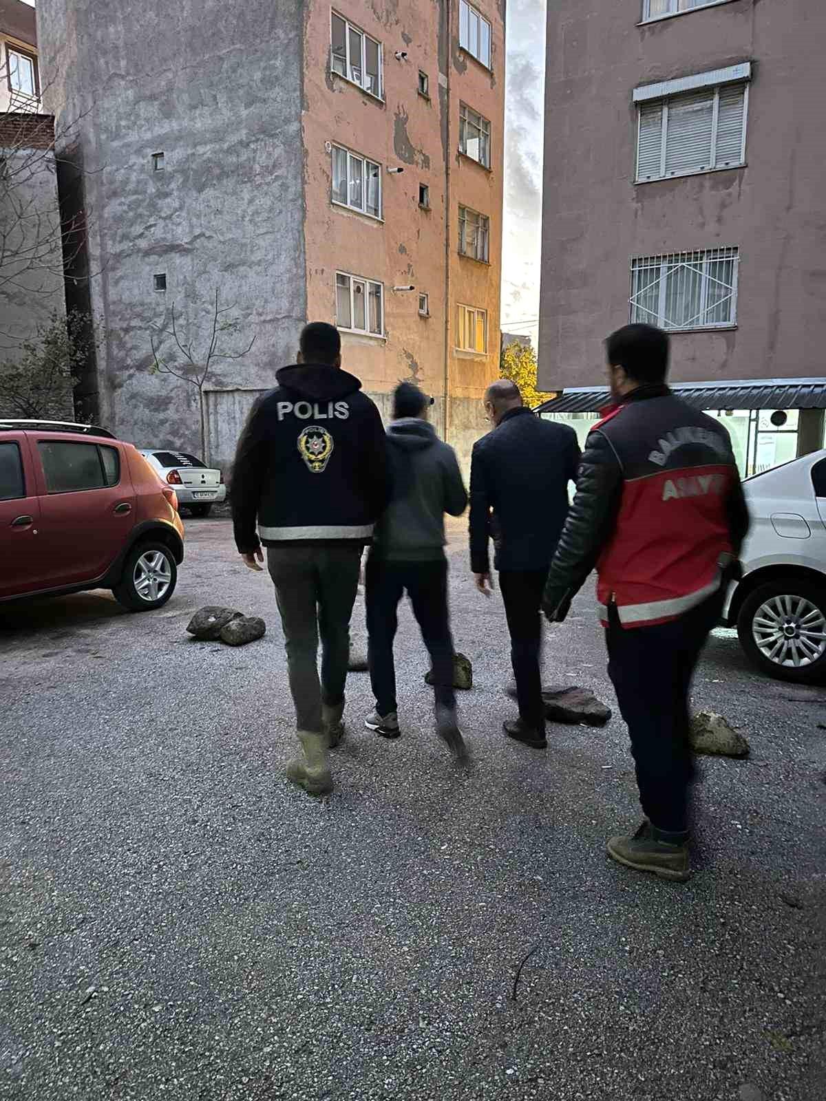 Balıkesir\'de 53 şahıs yakalandı, 28\'i tutuklandı