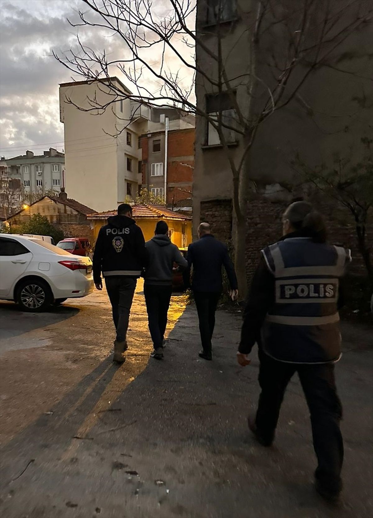 Balıkesir\'de yapılan operasyonda 28 şüpheli tutuklandı