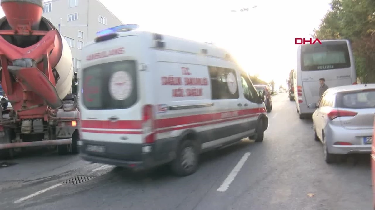Başakşehir\'de beton mikseri ile çekicinin karıştığı kazada 1 kişi yaralandı