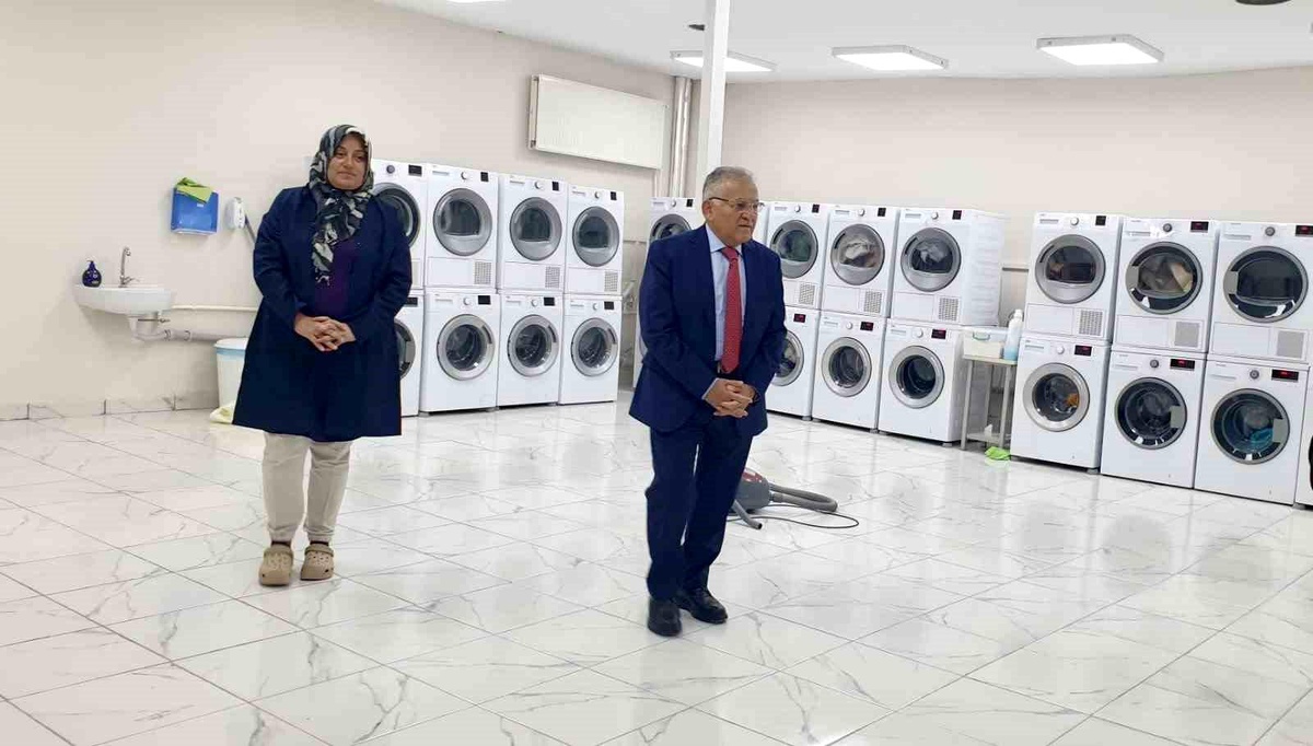 Başkan Büyükkılıç, öğrencilerle bir araya geldi