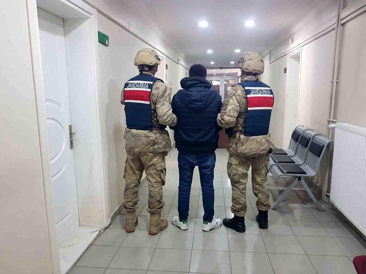 Bingöl\'de 20 yıl 7 ay hapis cezası bulunan şahıs yakalandı