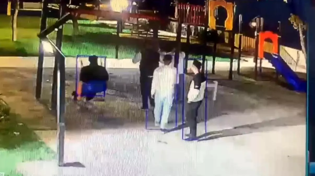 Suruç\'ta çocuk oyun grupları ve güvenlik kameraları kırıldı