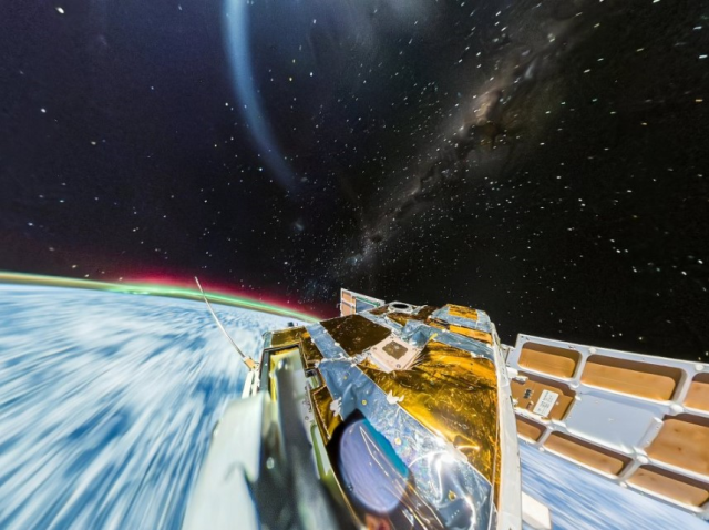 Dünya'nın uzaydan ilk kez 360 derece kamara ile çekilen görüntüleri yayınlandı