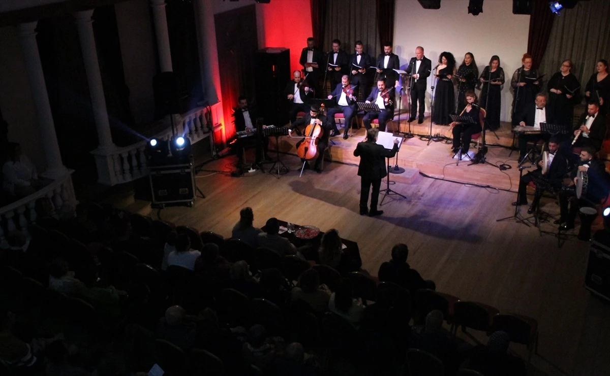 Edirne Devlet Türk Müziği ve Rumeli Müzikleri Topluluğu\'ndan \'Gönülden Dile\' konseri