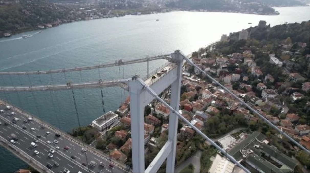 Fatih Sultan Mehmet Köprüsü\'nde Askı Halatları Değiştiriliyor