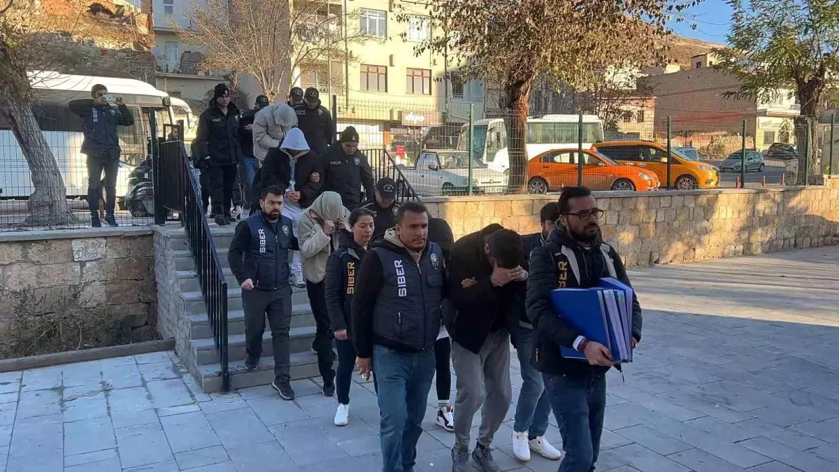 İkinci el dolandırıcılarına operasyon: 9 tutuklama