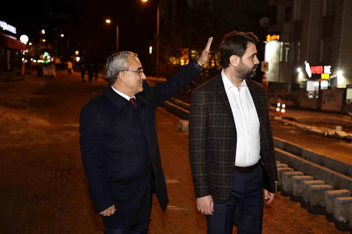 Kütahya Belediye Başkanı Alim Işık, Hacı Hıfzı Emer Caddesi\'ndeki Yayalaştırma Çalışmalarını İnceledi
