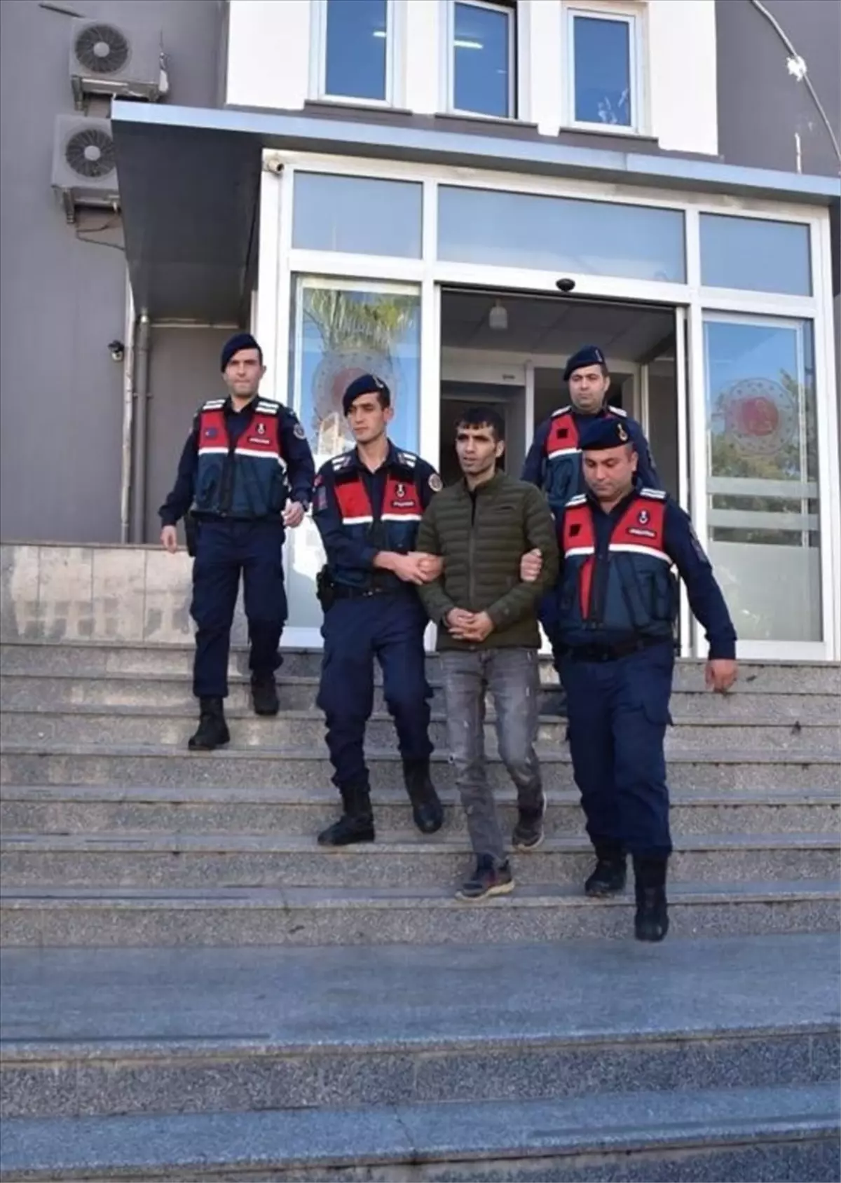 Kozan\'da 16 yıl hapis cezası bulunan hükümlü yakalandı