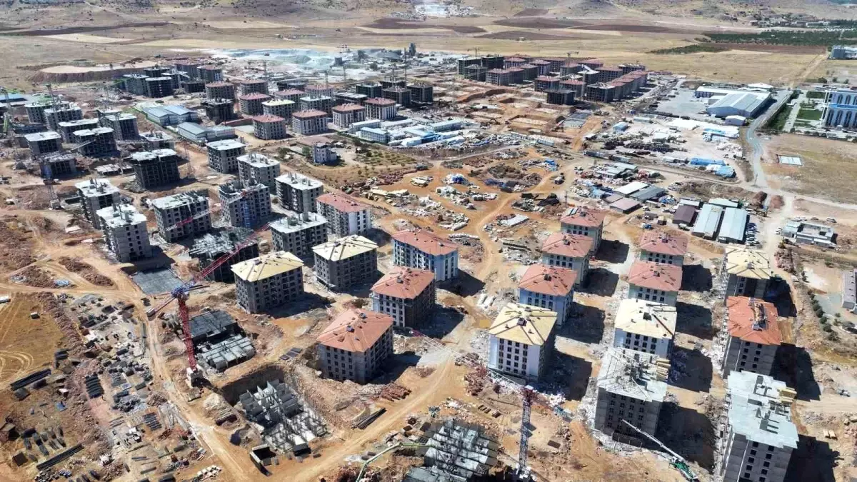 Malatya\'da deprem konutları teslime hazırlanıyor