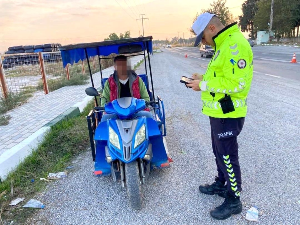 Manisa\'da Motosiklet Denetimleri: 279 Sürücüye Cezai İşlem Uygulandı