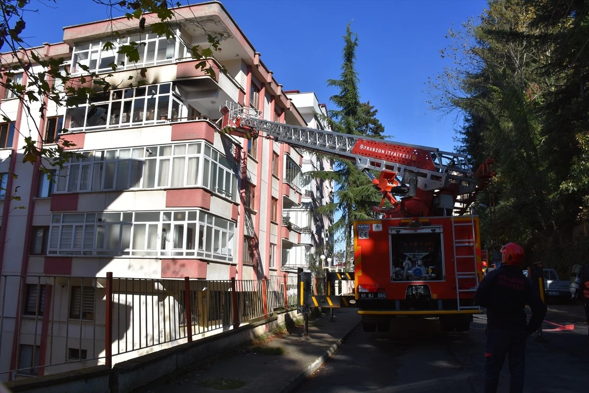 Trabzon\'da bir evde çıkan yangında maddi hasar oluştu