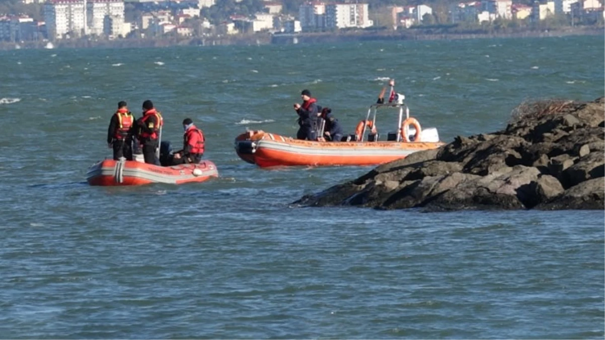 Trabzon\'da denizde kaybolan liseli gençlerden birinin cansız bedeni bulundu