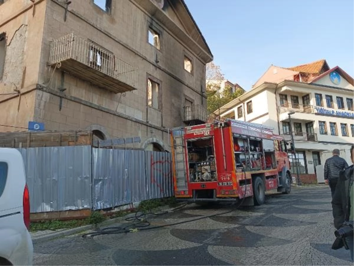 Bursa\'da Barakada Çıkan Yangında Bir Kişi Hayatını Kaybetti