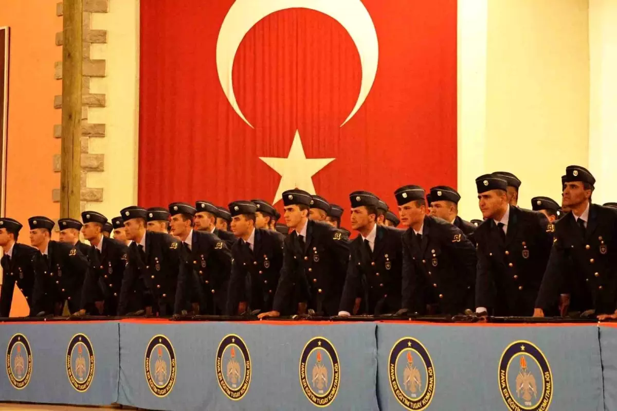 Kütahya Belediye Başkanı Yedek Astsubayların Yemin Törenine Katıldı