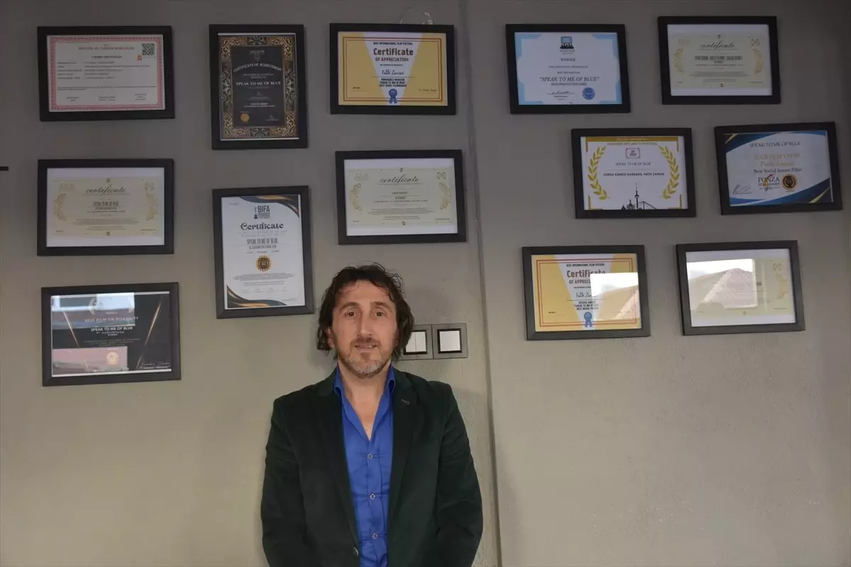 Engelli oyuncuların başrolde olduğu \'Bana Maviyi Anlat\' filmi 10 ülkedeki festivallerden ödülle döndü