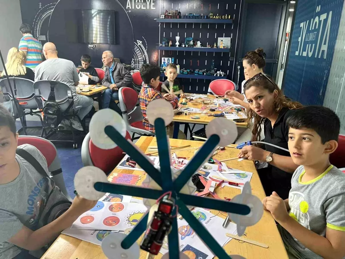 Gaziantep\'te Müzeyyen Erkul Bilim Merkezi\'nde çocuklar için bilim etkinlikleri düzenleniyor