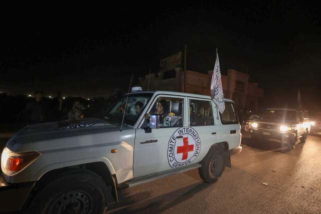 Hamas rehine takasının devam etmesi İsrail'e tam ateşkes şartı koştu