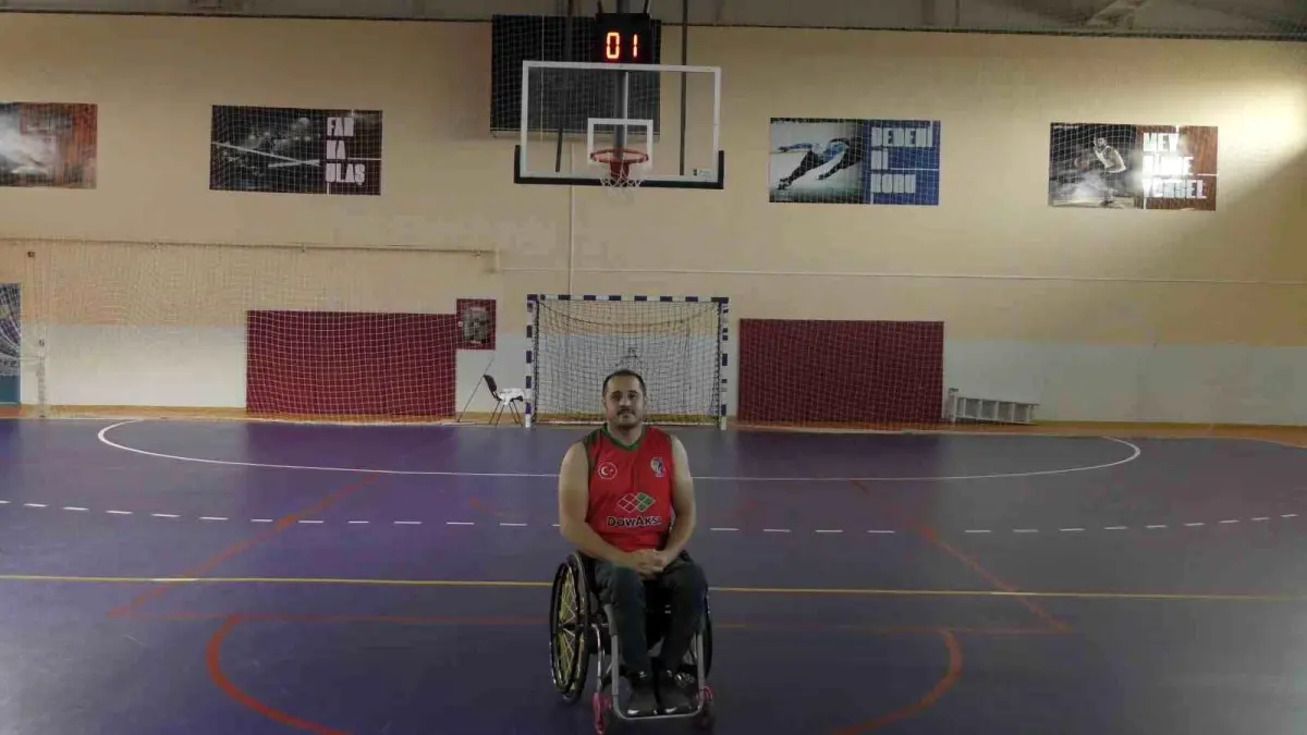 Kavgayı ayırırken yediği kurşunla felç olan Eyüp, yaşama basketbolla tutundu