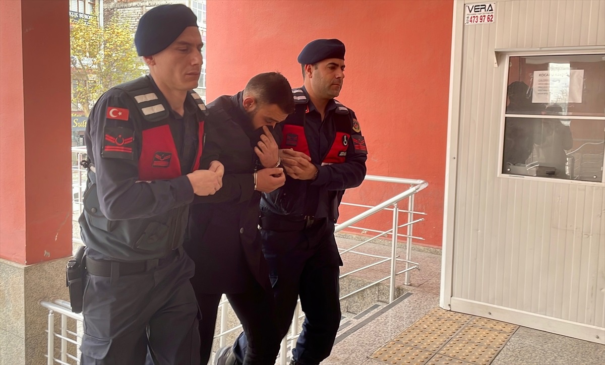 KADES Sayesinde Silahla Eski Kız Arkadaşının Evine Giden Şüpheli Yakalandı