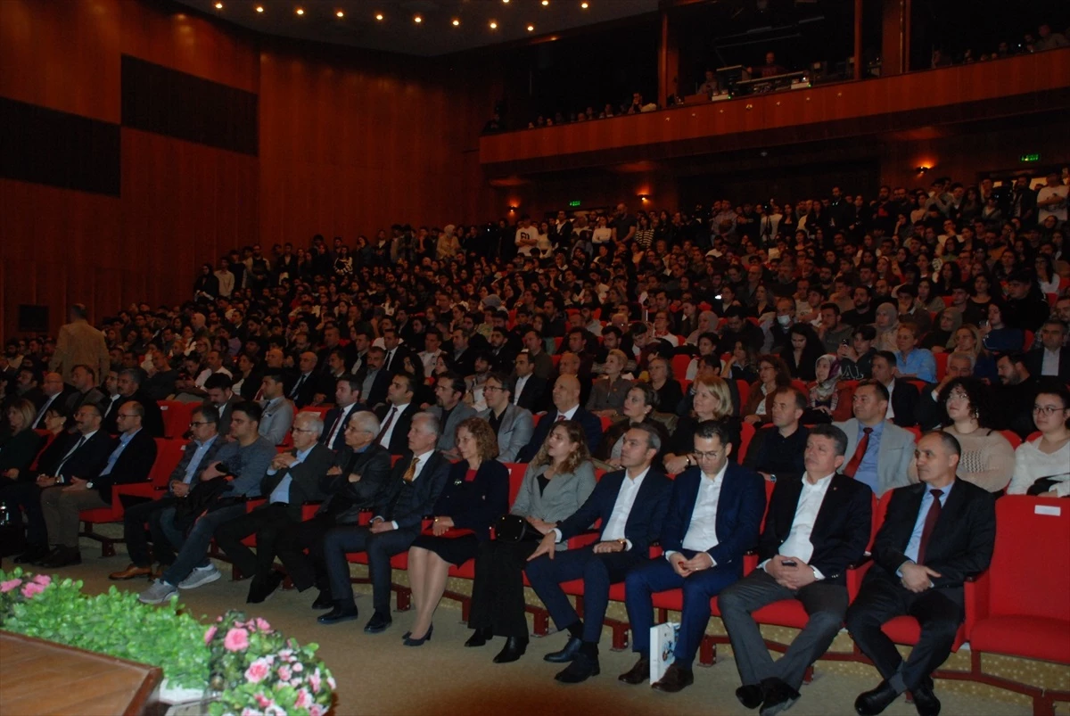 Prof. Dr. İlber Ortaylı Eskişehir\'de konferansa katıldı