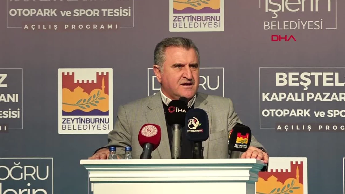 Gençlik ve Spor Bakanı Osman Aşkın Bak, Zeytinburnu\'nda yeni spor tesisi açılışında konuştu