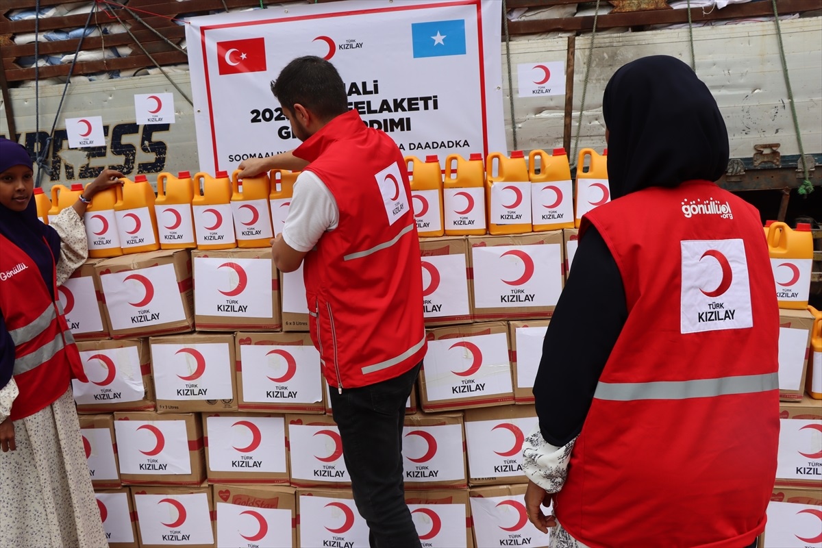Türk Kızılay, Somali\'ye 2 Bin Gıda Paketi Gönderdi