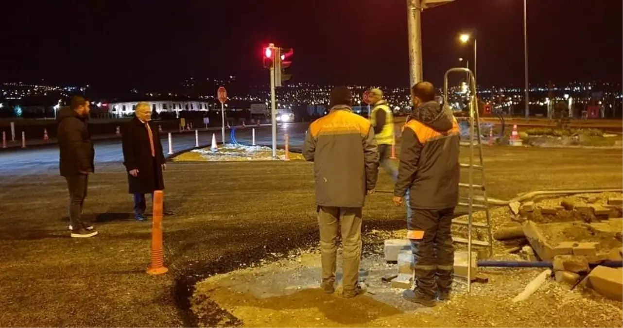 Üniversite kavşağında inceleme