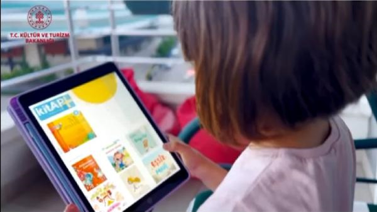 Kültür ve Turizm Bakanlığı, işitme engellilere yönelik \'Kitap Artı\' uygulamasını başlattı