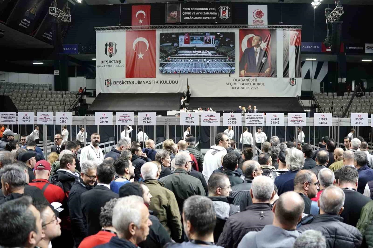 Beşiktaş\'ta Olağanüstü Seçimli Genel Kurul Toplantısı Başladı