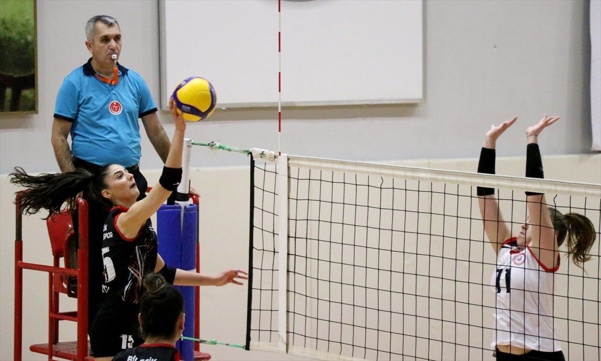 Bilecik Belediyesi Spor ve Gençlik Kulübü, Karabük Gençlik ve Spor\'u 3-0 mağlup etti