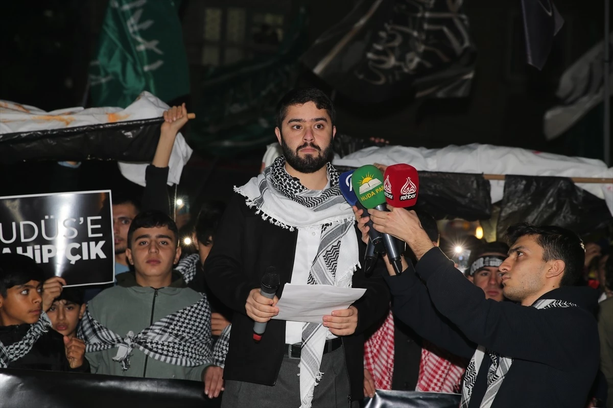Diyarbakır\'da HÜDA PAR İsrail\'in Gazze saldırılarını protesto etti