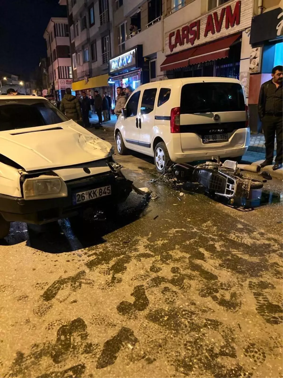 Eskişehir\'de motosiklet kazası: 2 kişi ağır yaralandı