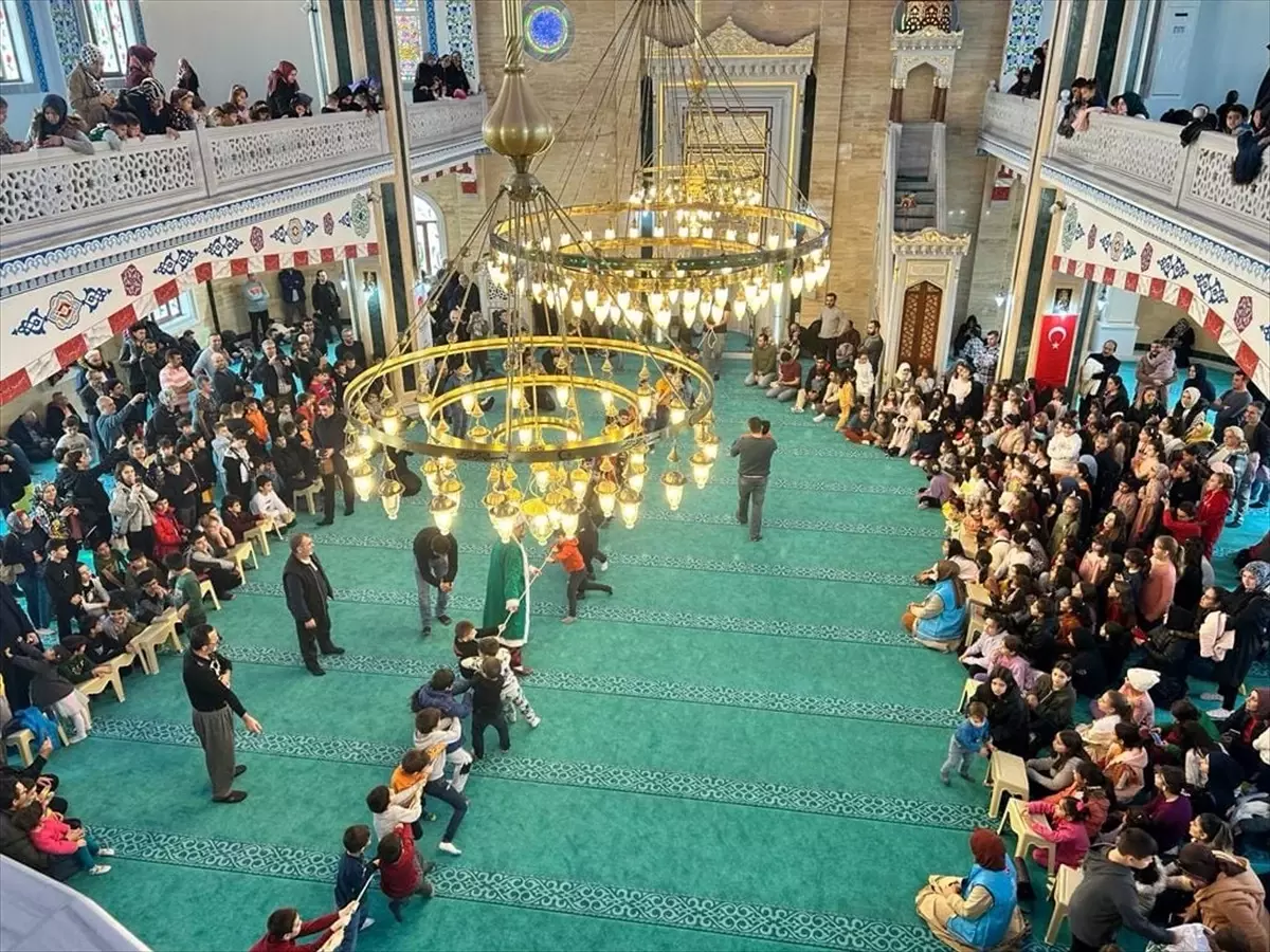 Edirne Müftülüğü tarafından Nasreddin Hoca gösterisi düzenlendi