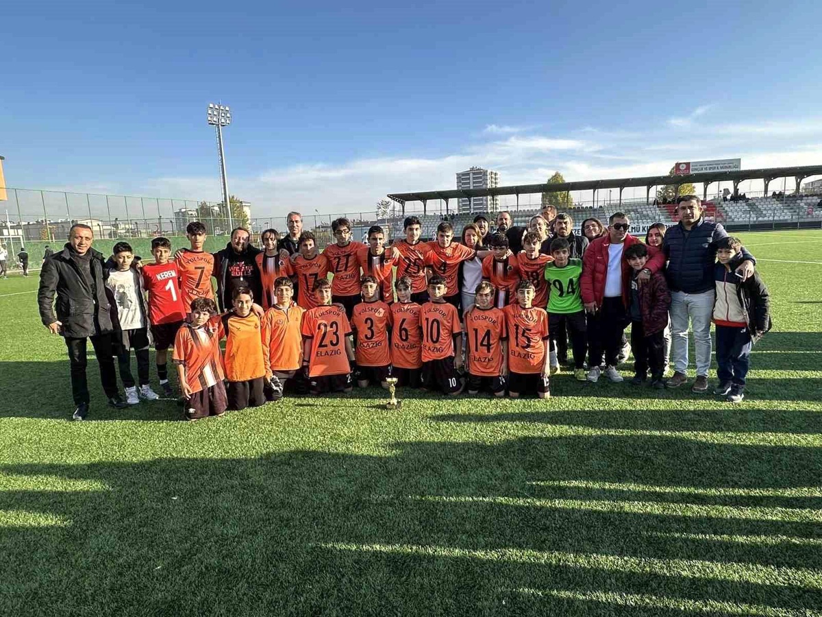 Elazığ Yolspor U-14 Futbol Ligi Şampiyonu