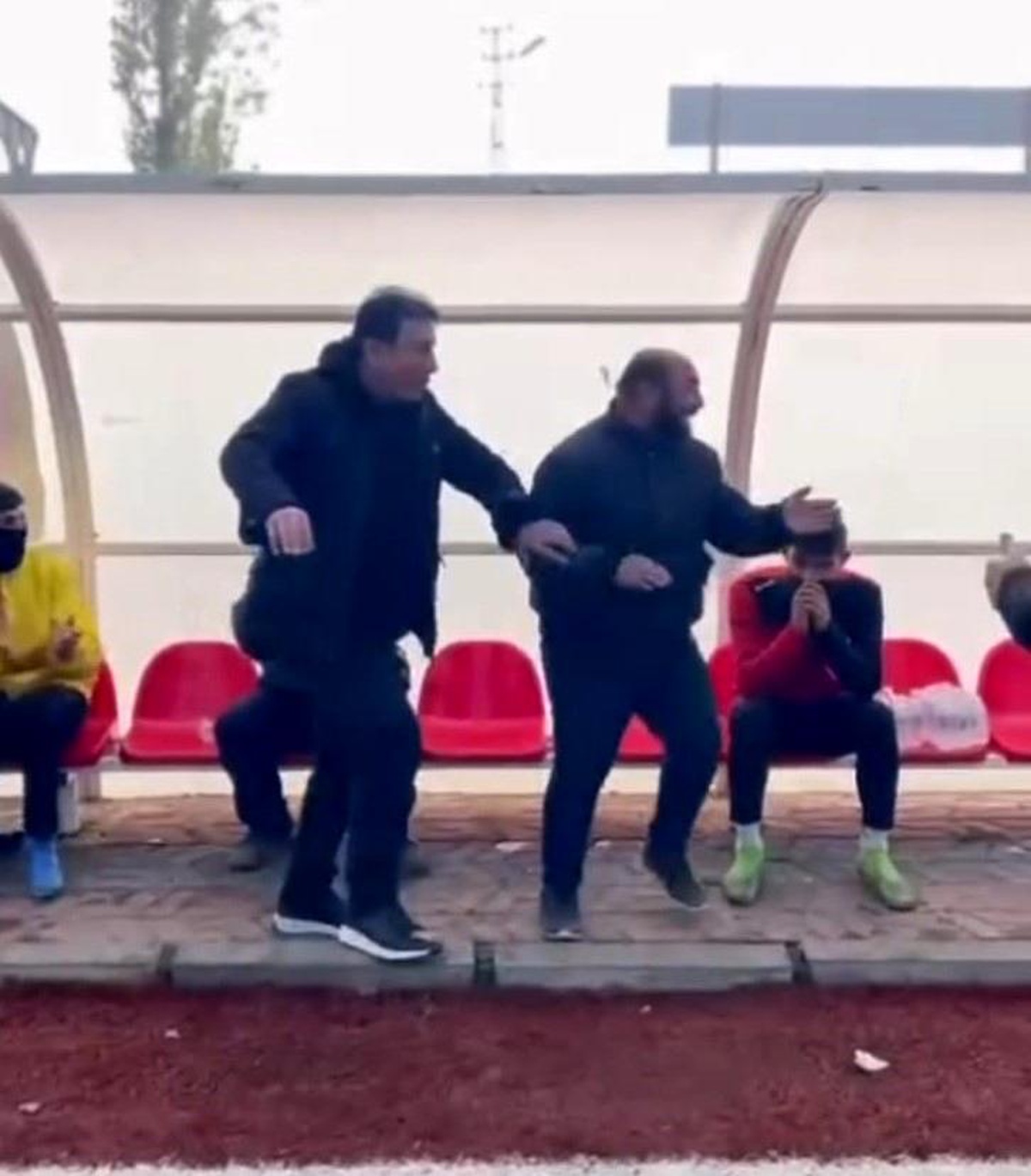 Muş\'ta engelli bireylere şaka yapıldı