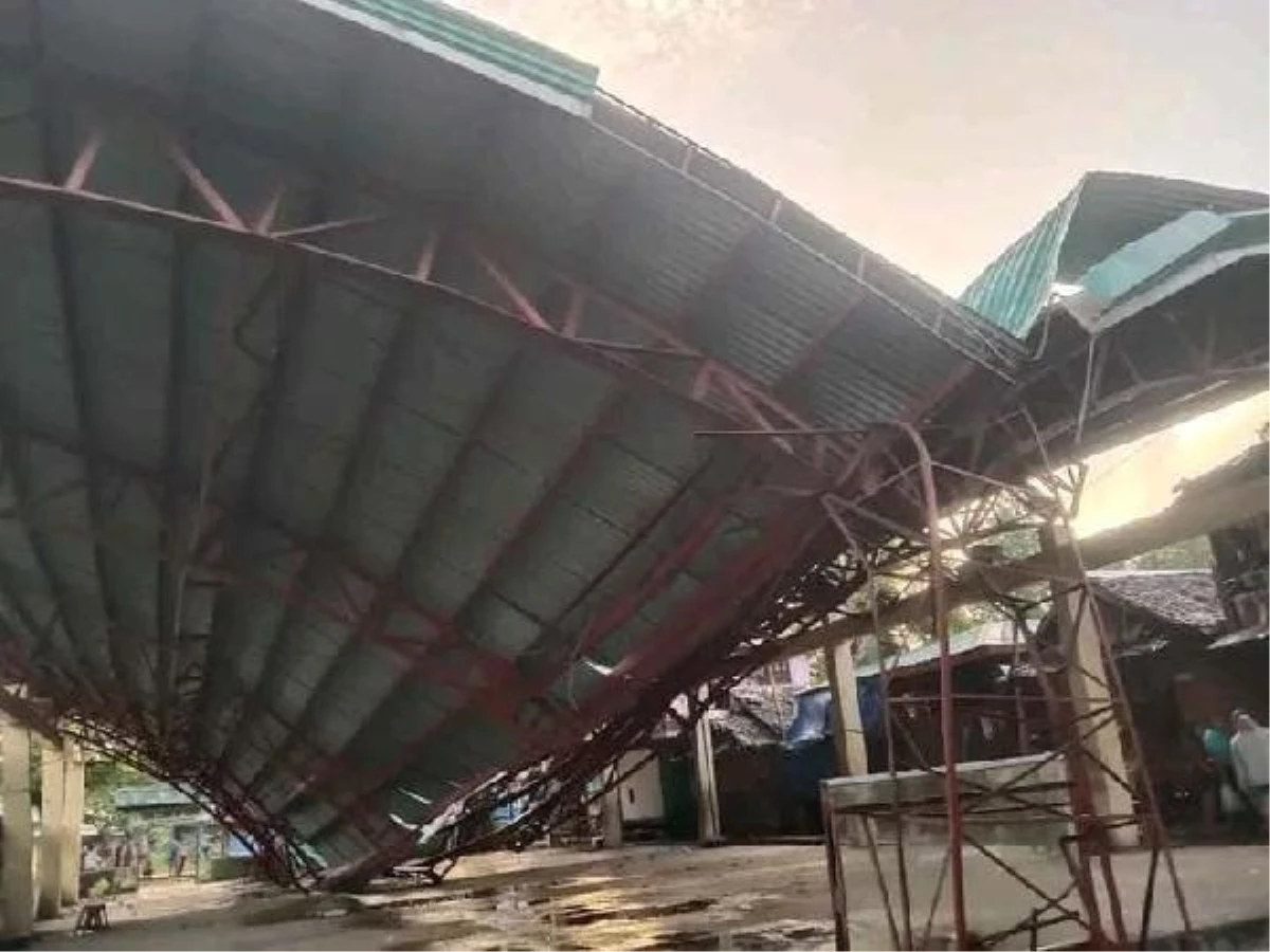 Mindanao Adası\'ndaki Depremde Hasar Oluştu
