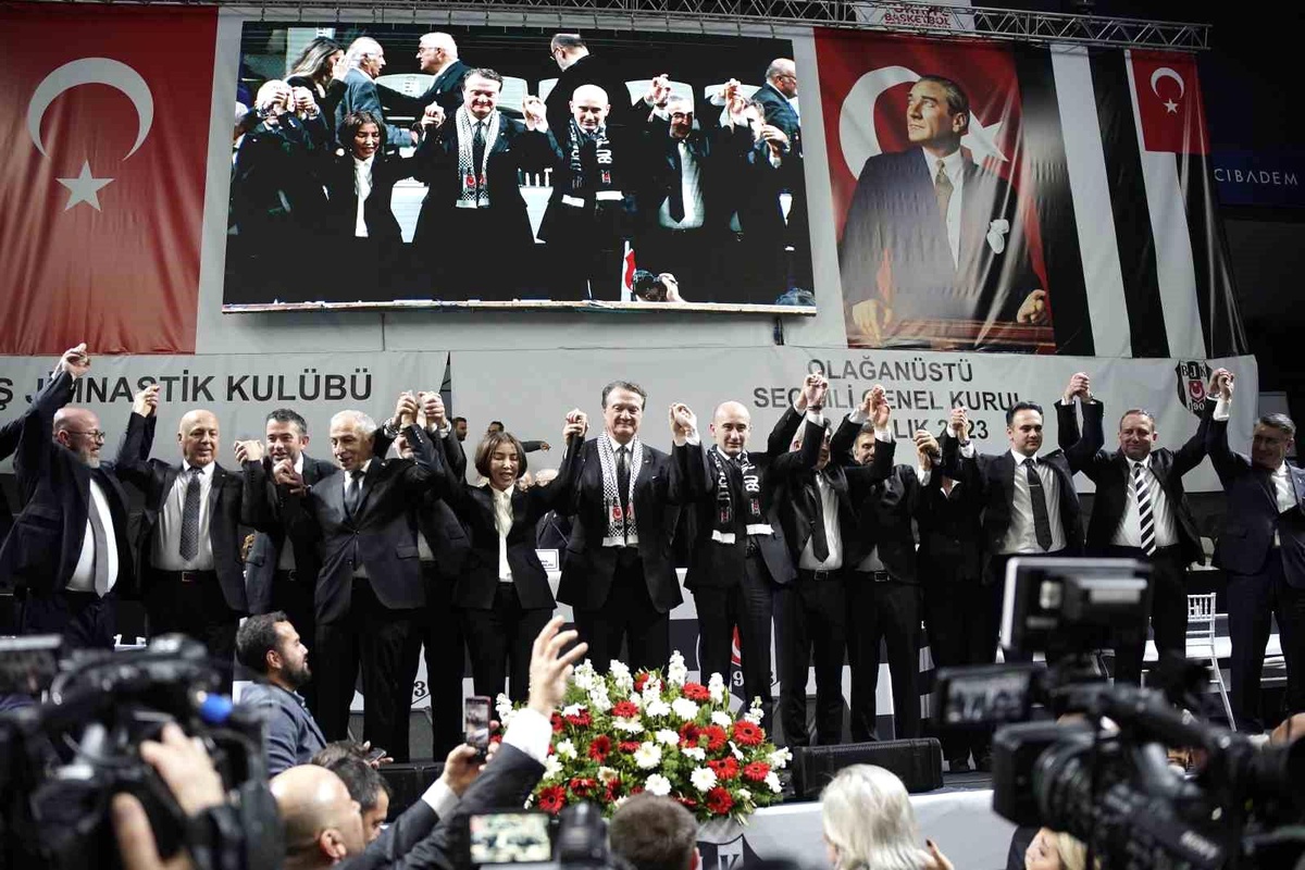 Hasan Arat Beşiktaş\'ın 35. başkanı seçildi