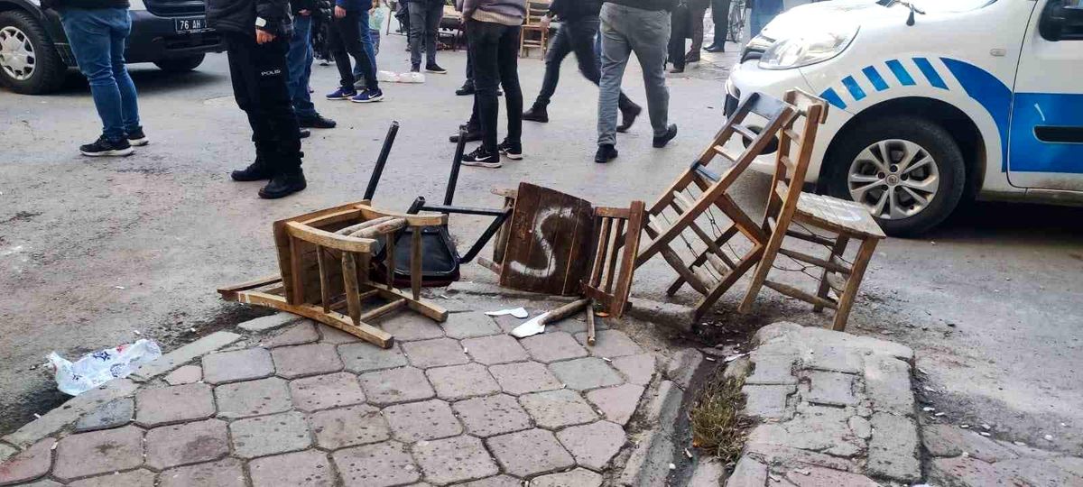 Iğdır\'da Kahvehanede Barış Toplantısı Kavgayla Sonuçlandı