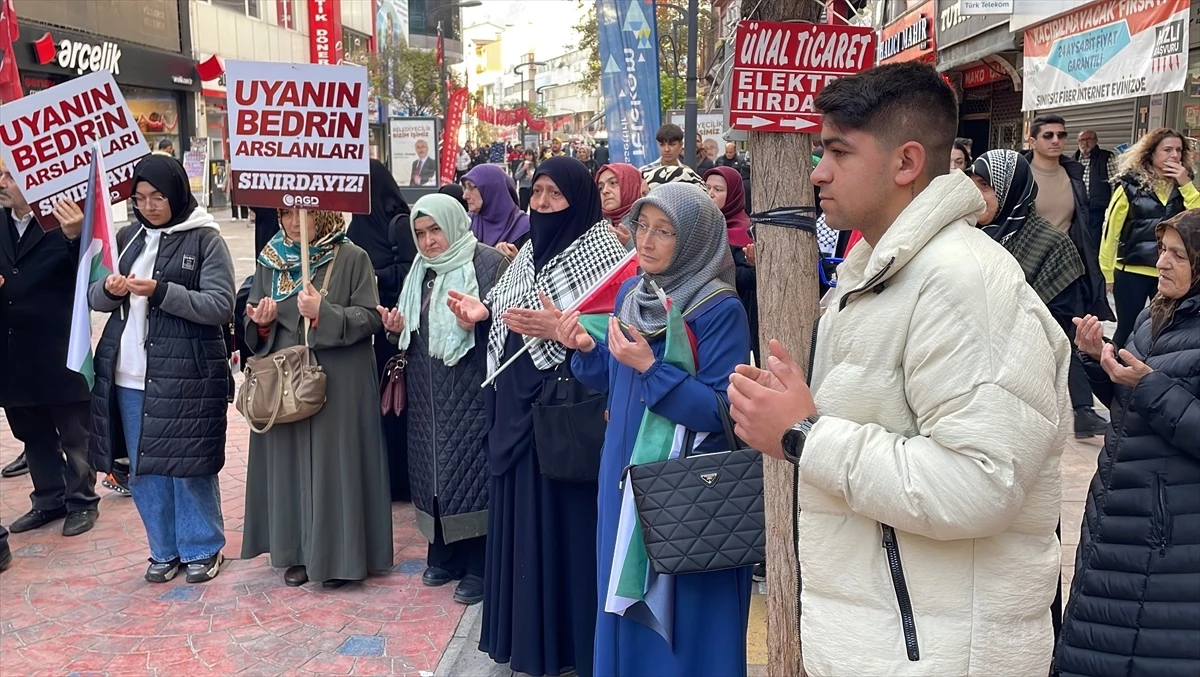 Karabük\'te Filistinlilere destek amacıyla protesto
