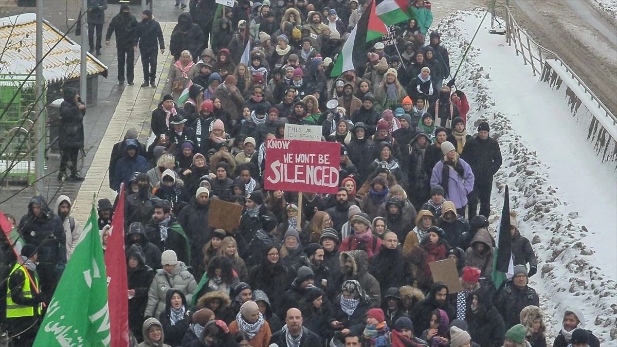 İsveç\'te Filistin\'e Destek Gösterisi