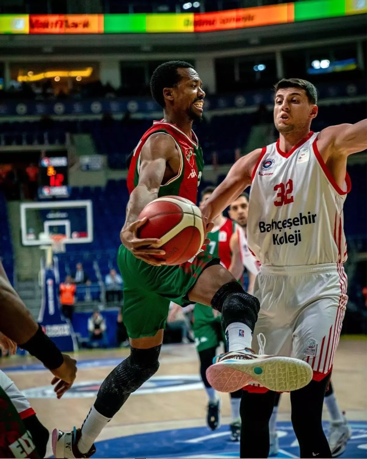 P. Karşıyaka, zirve iddiasını sürdürüyor